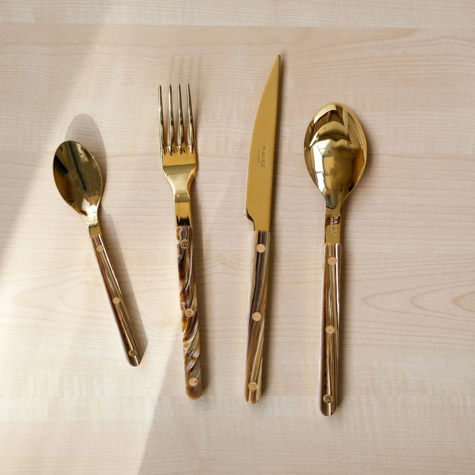 Bistrot Gold color Buffalo, Faux Buffalo - 5 pieces cutlery set - Image 2