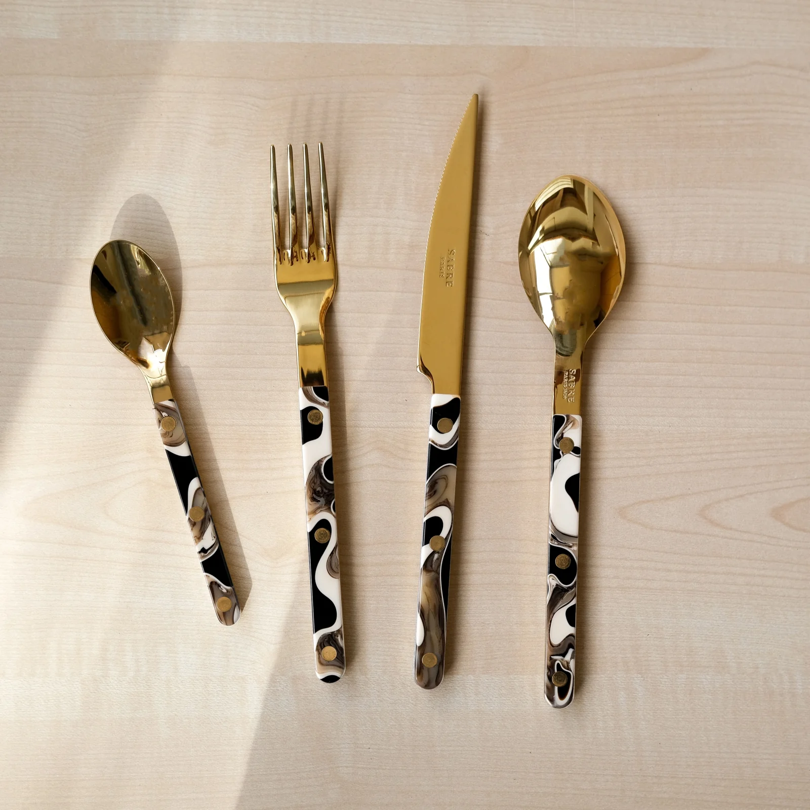 Bistrot Gold color Dune, Dune Black - 24 pieces cutlery set - Image 2