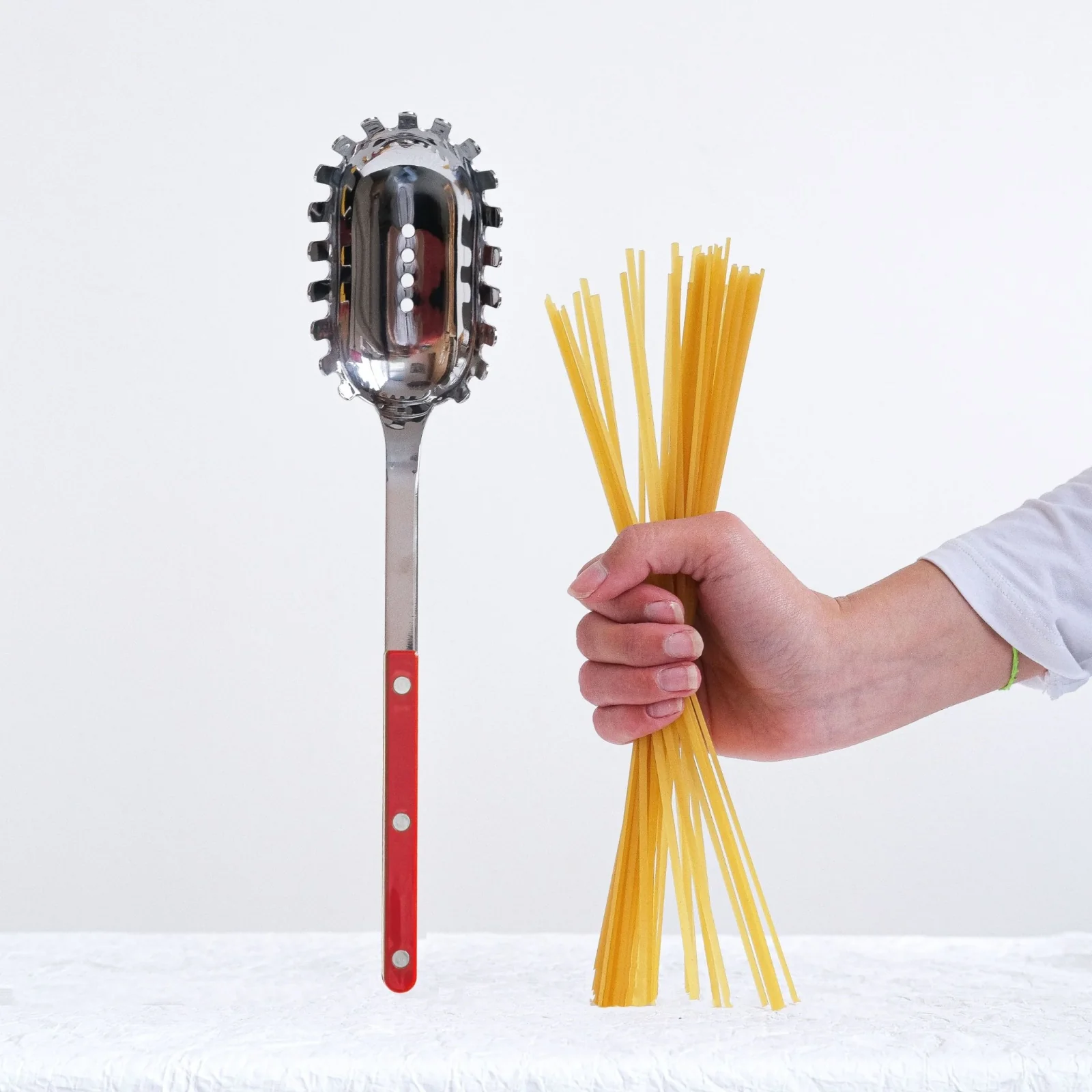 Bistrot Solid, Burgundy - Spaghetti spoon - Image 2