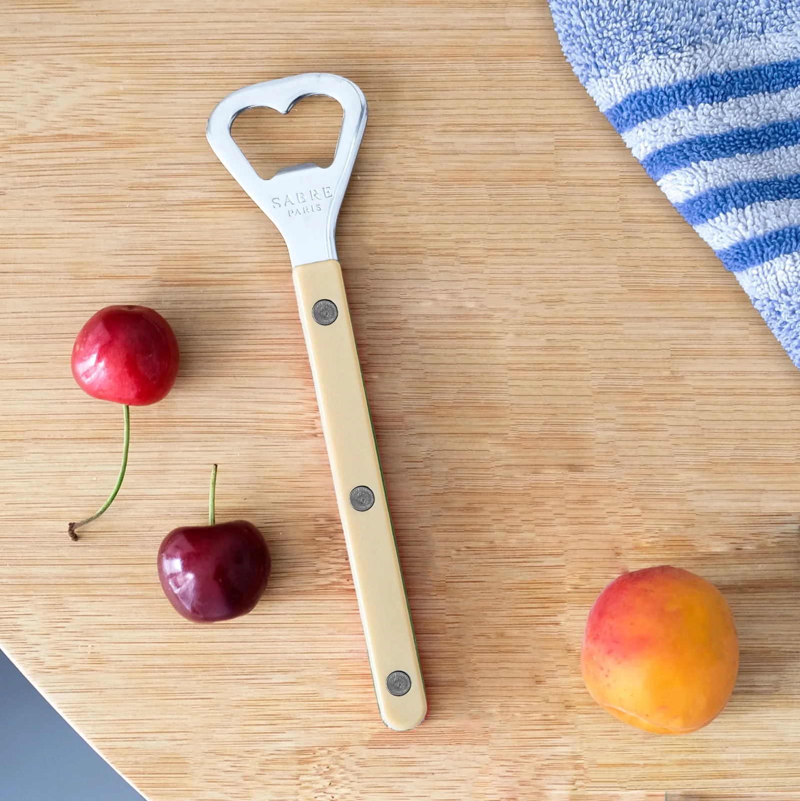 Bistrot Solid, Ivory - Bottle opener - Image 2