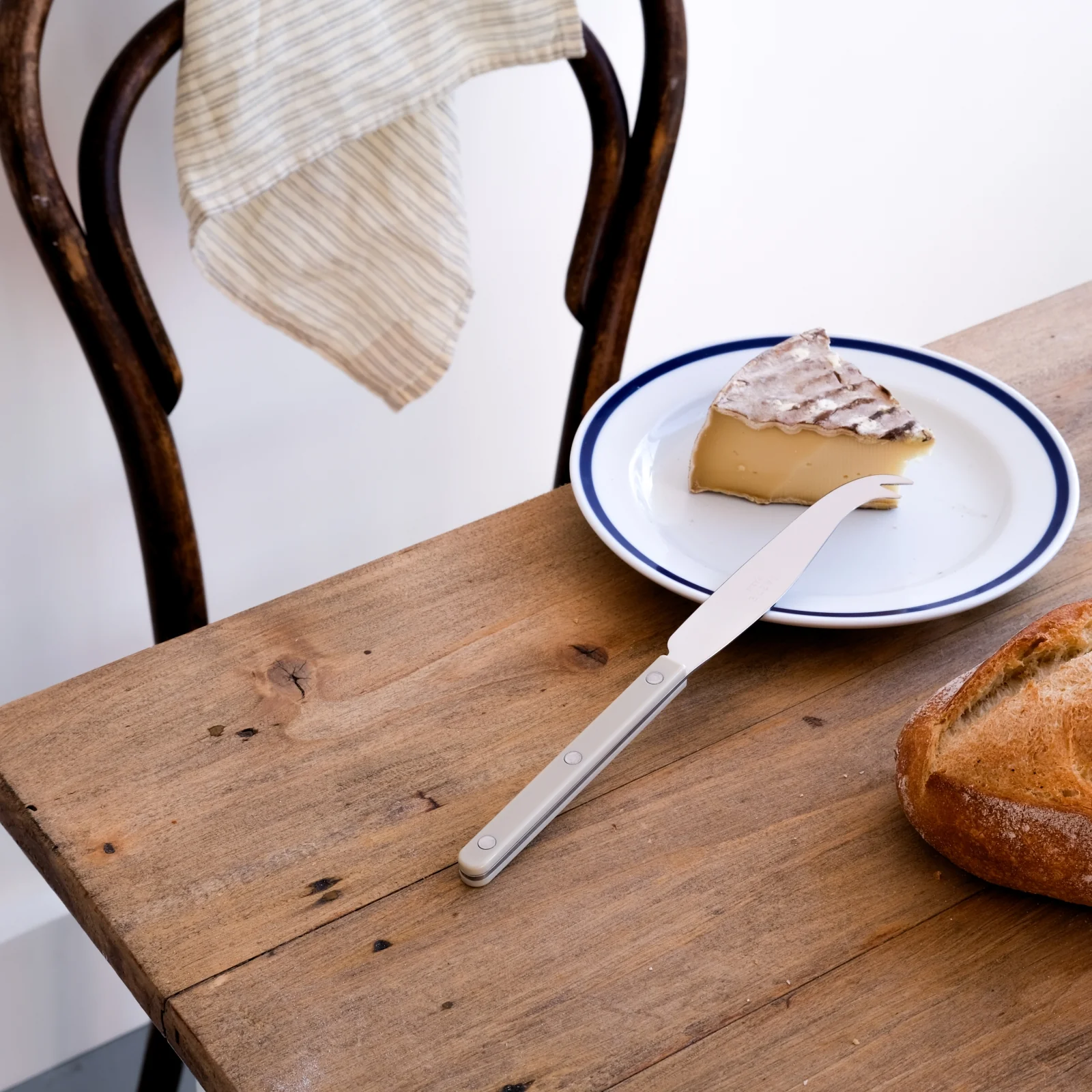 Bistrot Solid, Light kaki - Cheese knife large - Image 2