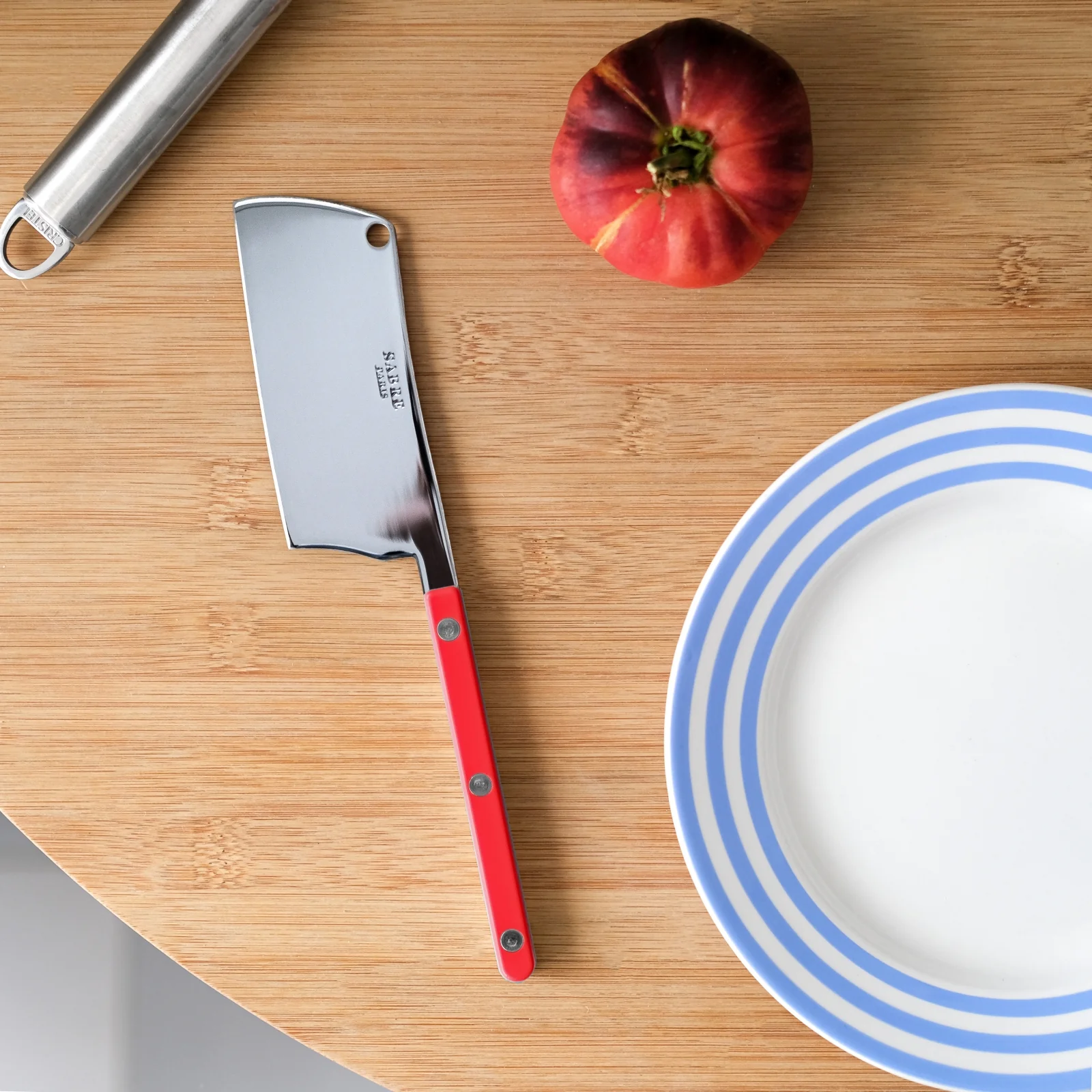 Bistrot Solid, Red - Cheese cleaver - Image 2