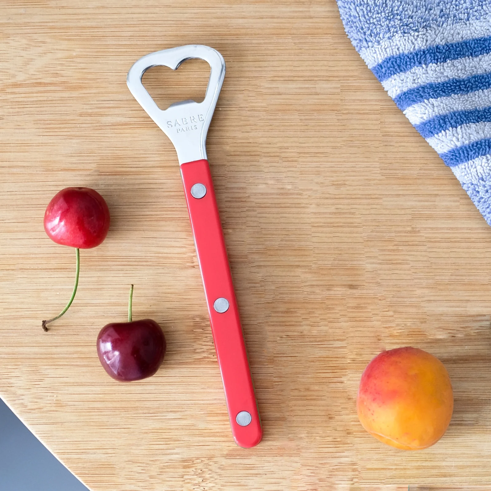 Bistrot Solid, Red - Bottle opener - Image 2