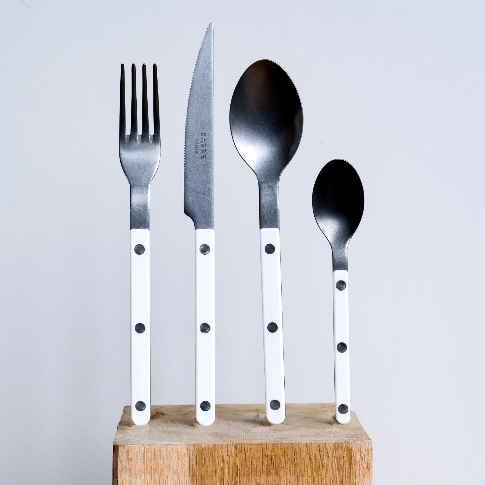 Bistrot Vintage Solid, White - 4 pieces cutlery set - Image 3