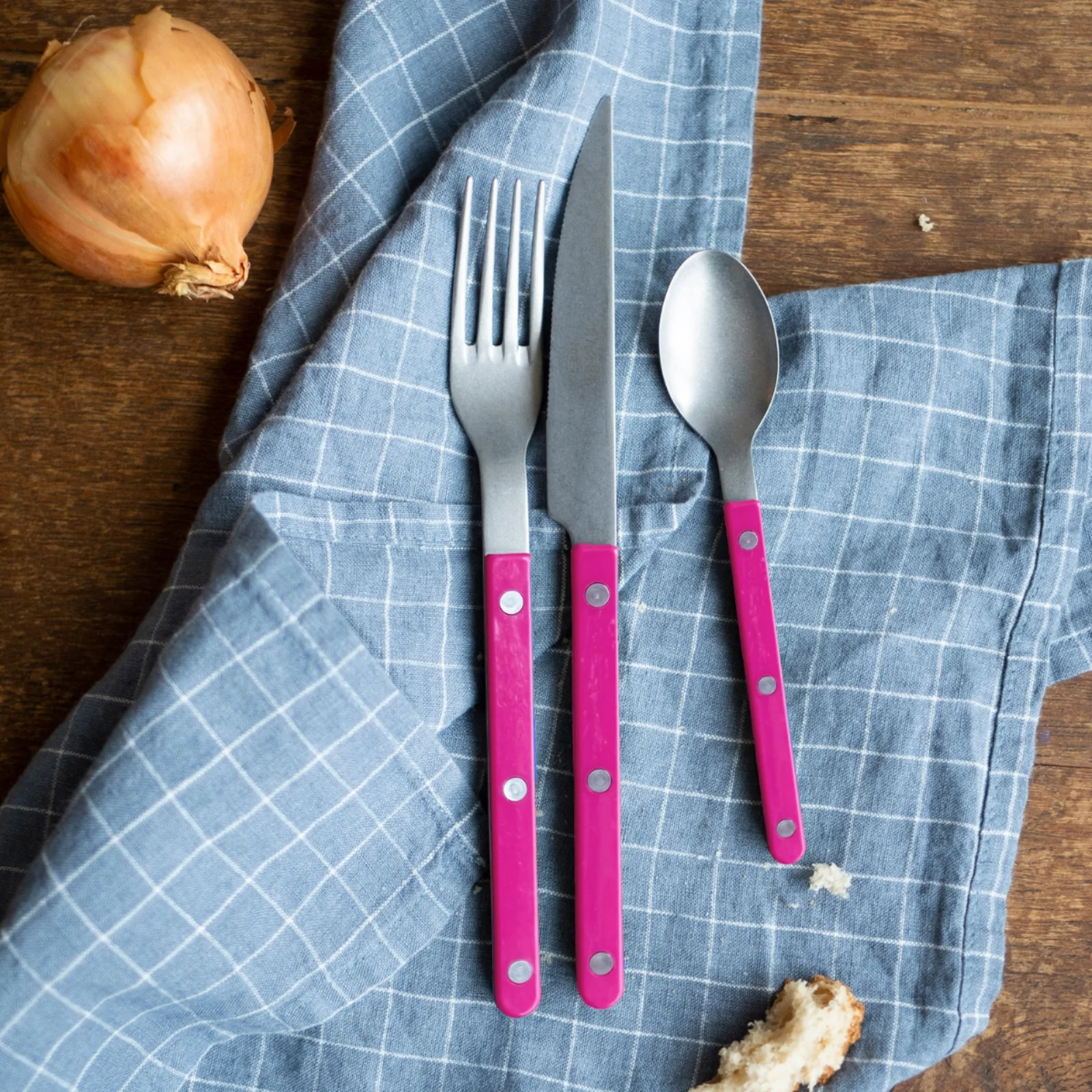 Bistrot Vintage Solid, Raspberry - 5 pieces cutlery set - Image 3